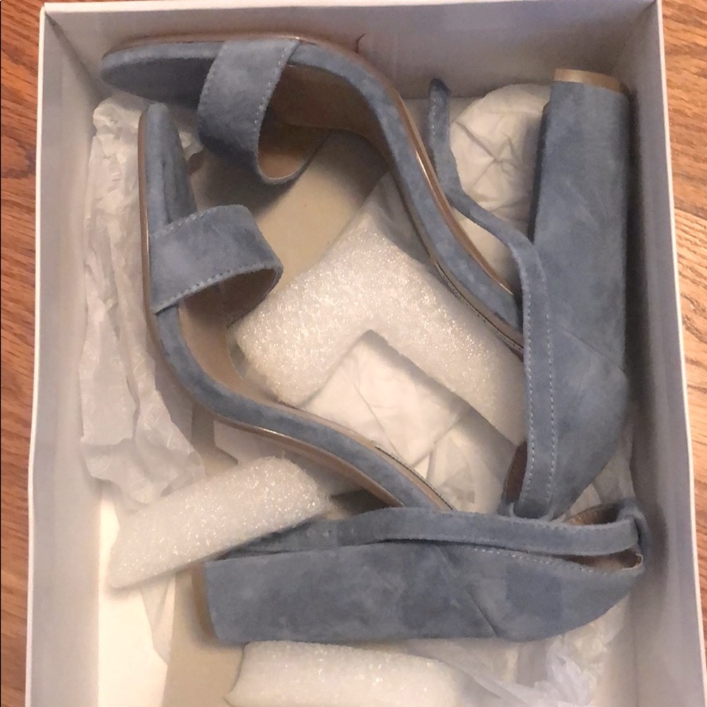Carrson Blu Suede